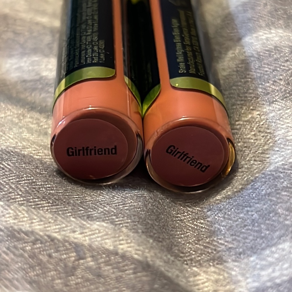 Lipsense - Picture 3 of 3